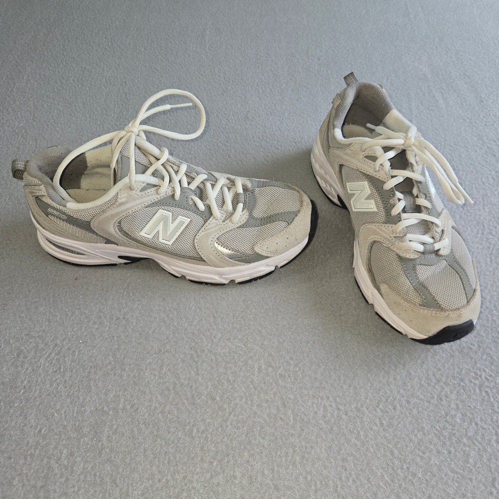 New Balance 530 Sneakers Men 5 Women 6.5 Grey Silver MR530CK Retro Running Shoes